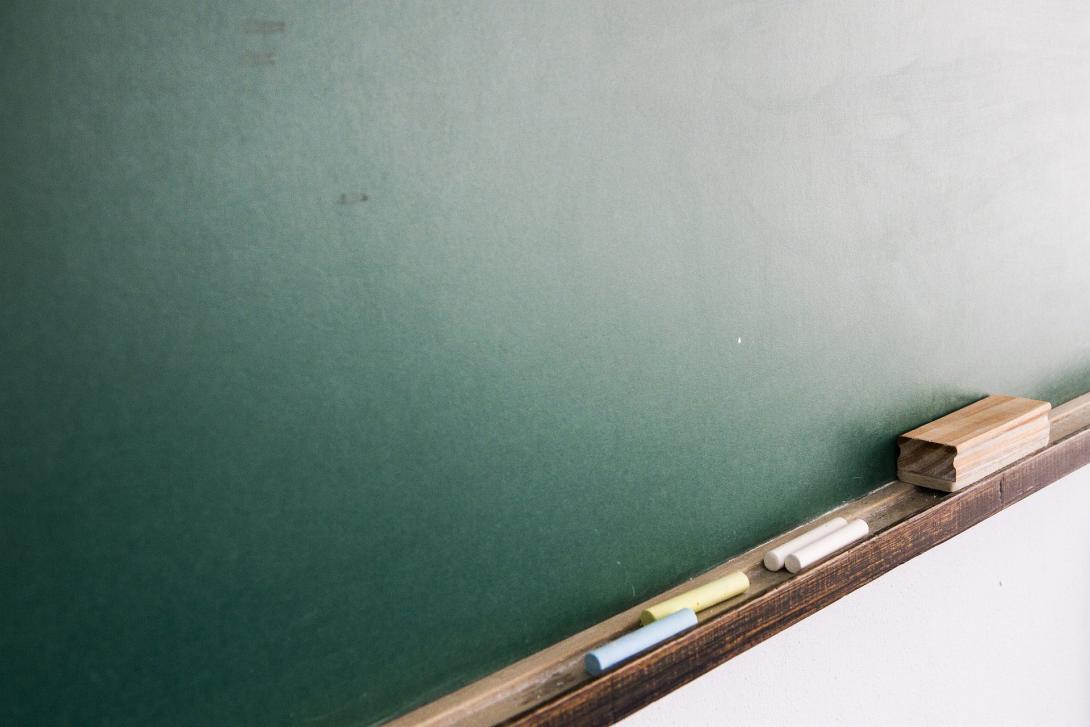 El Supremo considera nulo el cese de docentes interinos durante los meses de verano