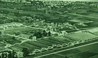 Fotografia històrica de l'antiga fàbrica de ROCALLA a Castelldefels