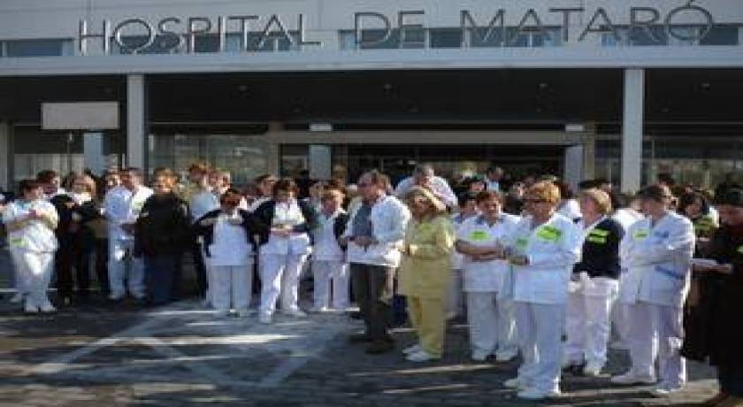 El Comitè de Treballadors de l’Hospital de Mataró interposa una demanda contra el Consorci Sanitari del Maresme per traslladar al conjunt de la plantilla, funcionaris o no, la retallada del 5% del salari.